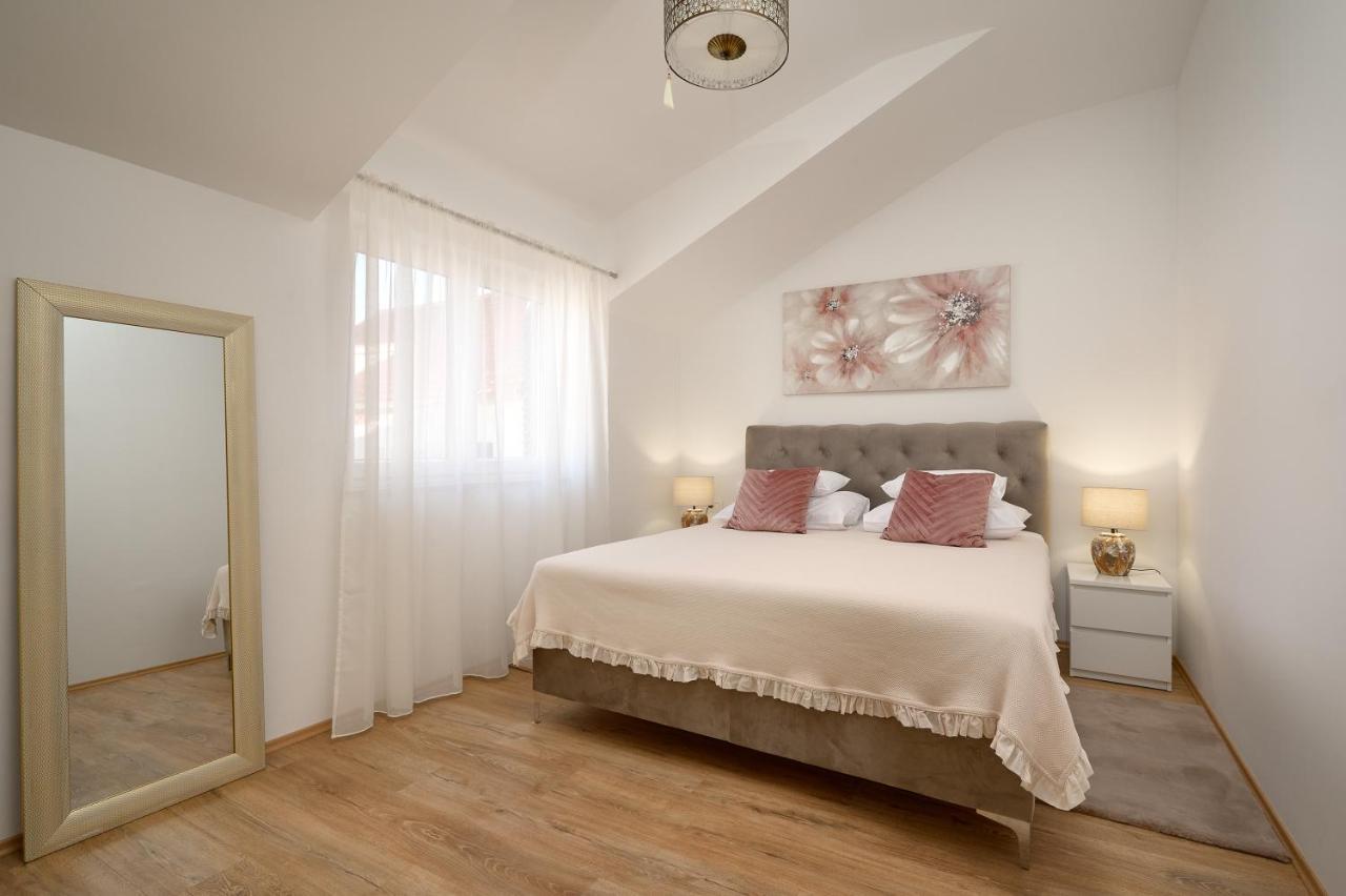 Zora Residence Kaštela Eksteriør billede